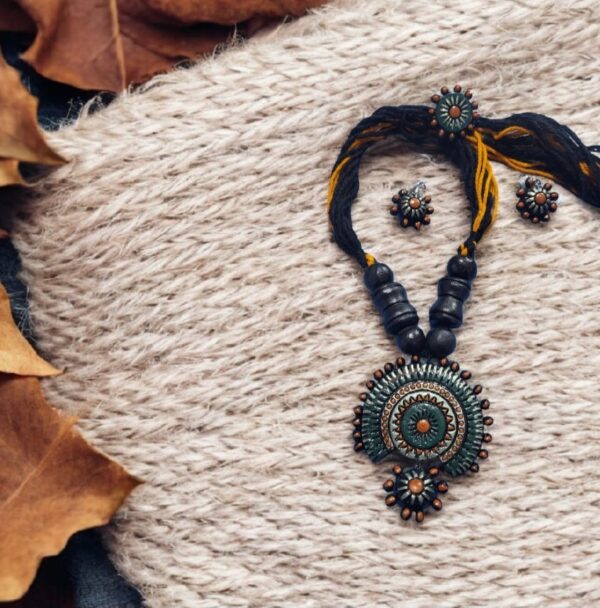 Clay Jewellery V35 Black