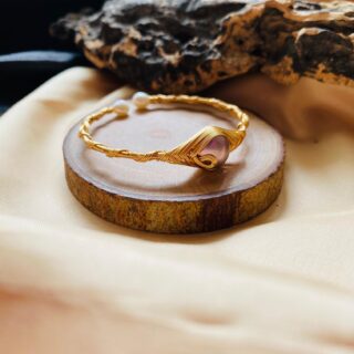 Pearl Bangle (V01)
