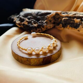 Pearl Bangle V4