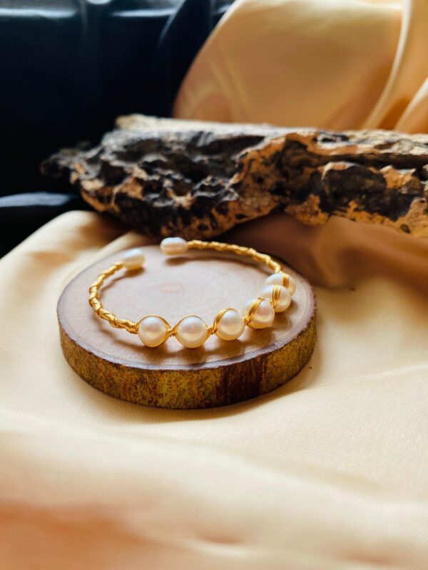 Pearl Bangle V4