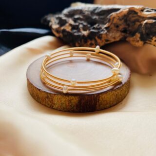 Pearl Bangle V5