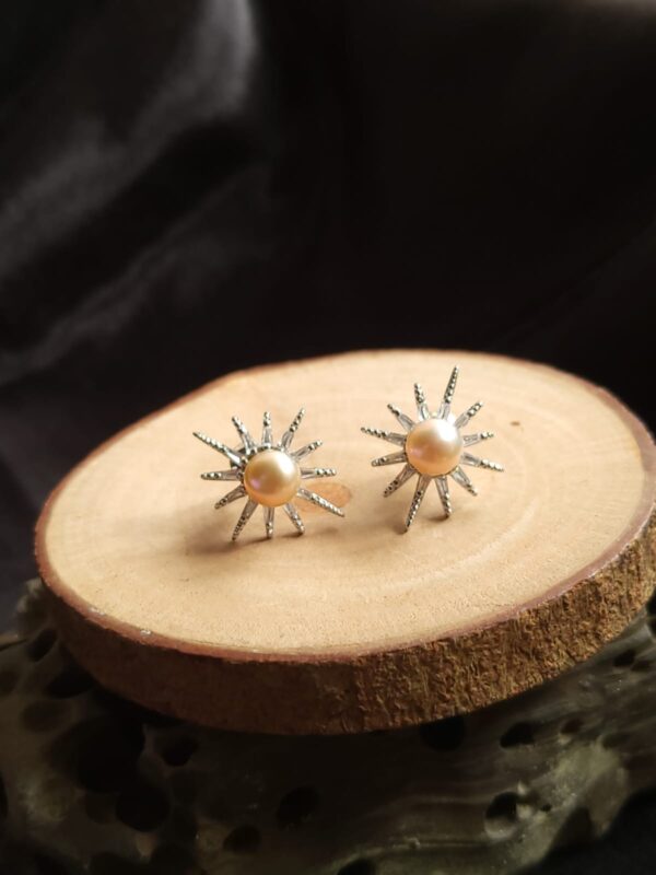 Pearl-Ear-Ring-V02