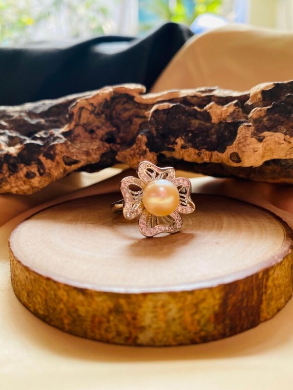 Pearl Finger Ring V12