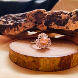 Pearl Finger Ring V11 Golden Pearl
