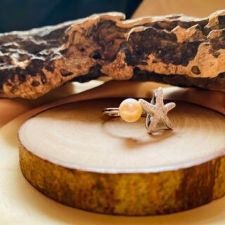Pearl Finger Ring V8 Gold
