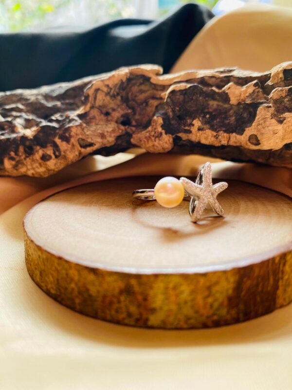 Pearl Finger Ring V8 Gold
