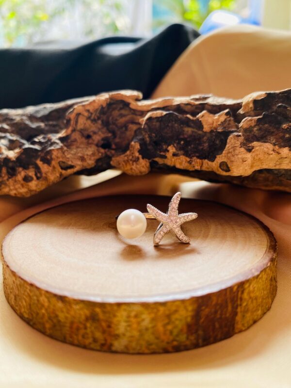Pearl Finger Ring V8 White