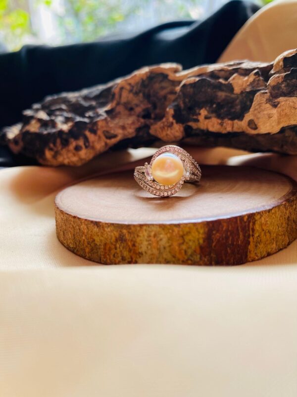 Pearl Finger Ring V9 Gold