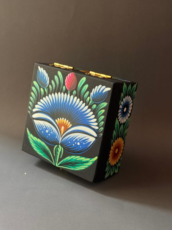 Rickshaw Paint Themed Wooden Jewellery Box (V1) - Image 2