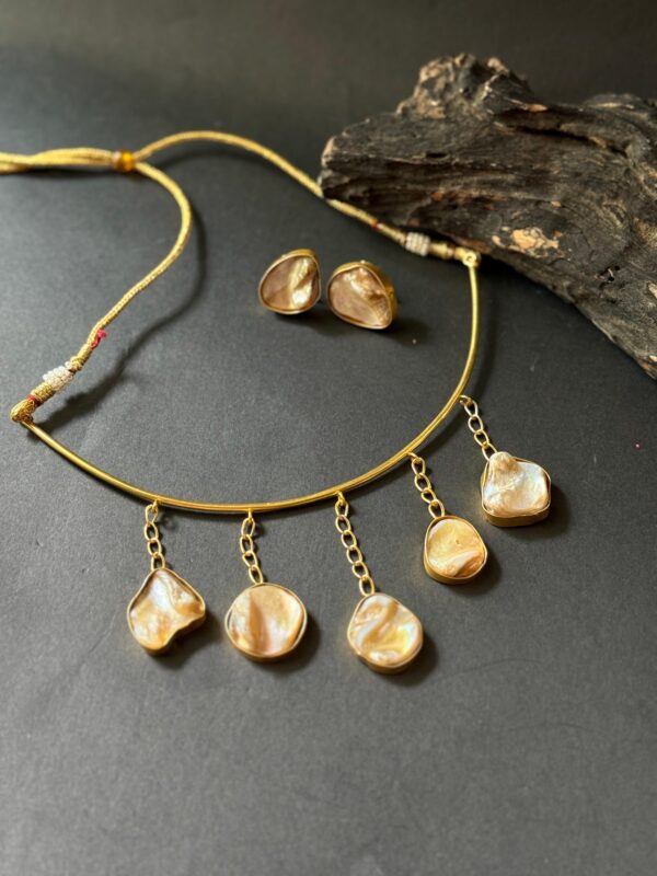 Artificial Pearl Necklace V3
