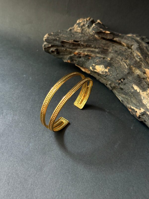 Bracelet V10