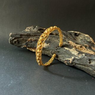 Bracelet V11