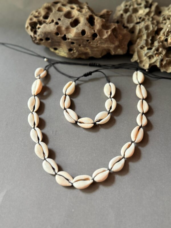Kori Necklace set 1.