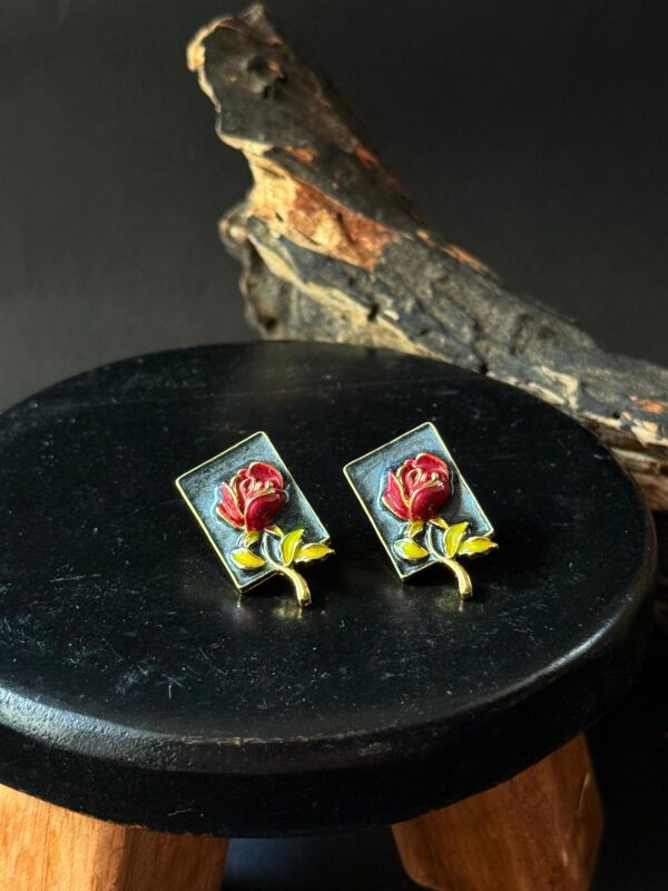 Metal Earring V12
