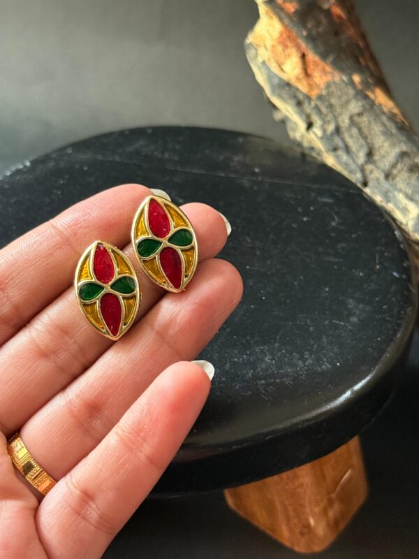 Metal Earring V9