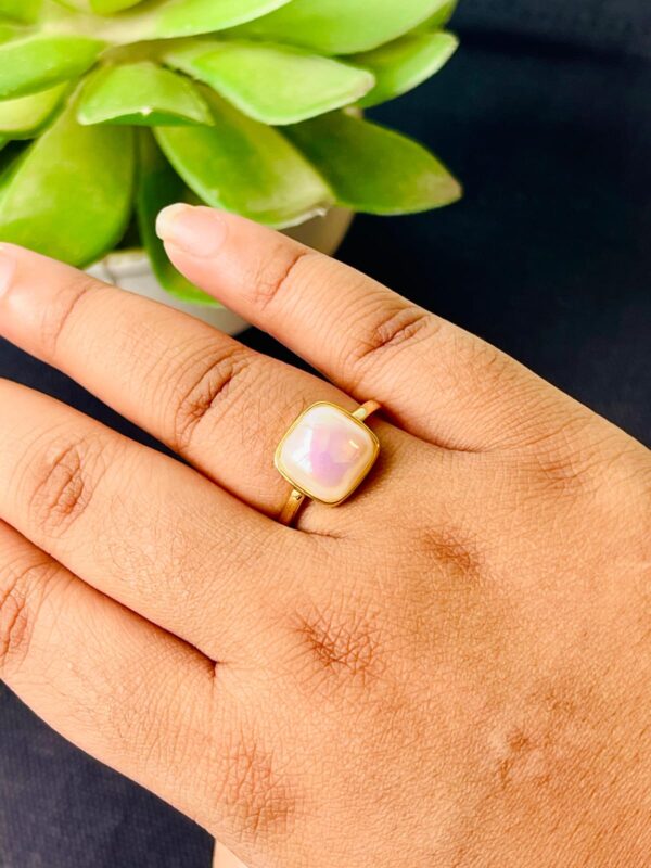 Pearl Finger Ring V14 P
