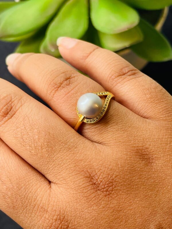 Pearl Finger Ring V22