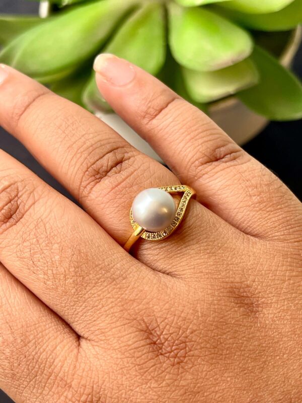 Pearl Finger Ring V22