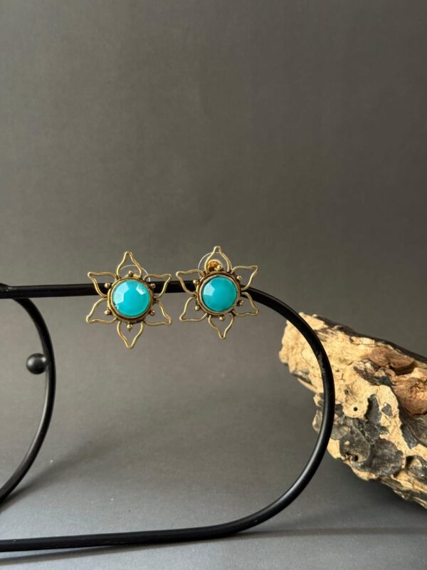 Stud Earring V1
