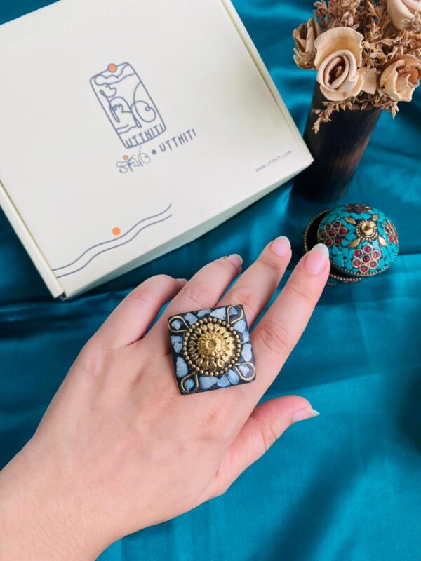 Nepali Finger Ring V16