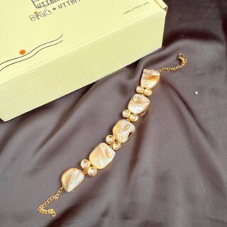Shell Bracelet V1