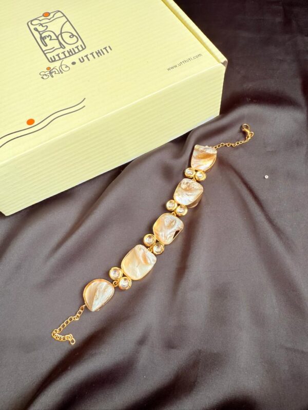 Shell Bracelet V1