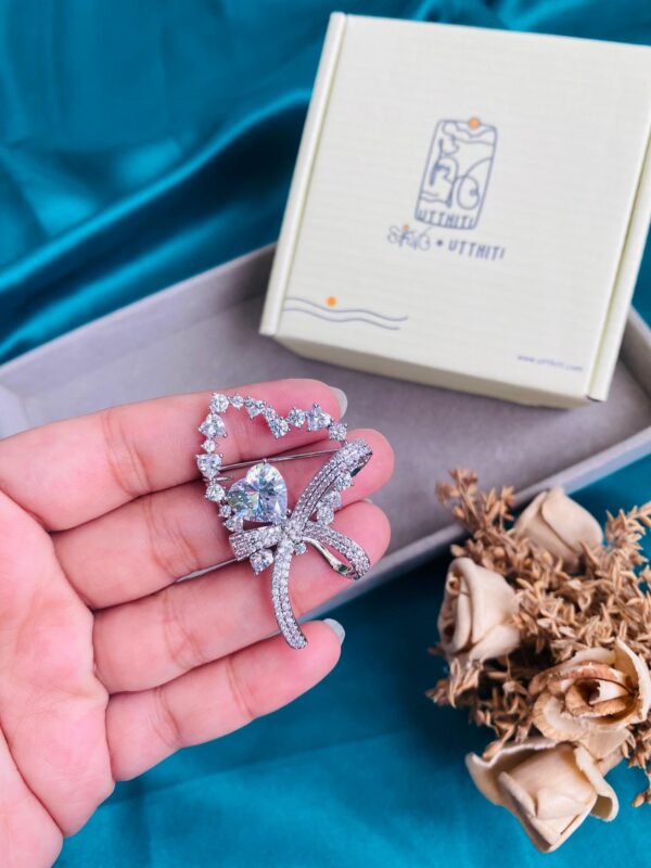 Stone Brooch V9