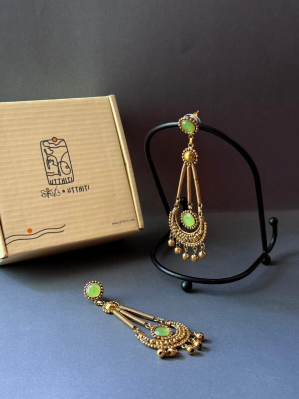 Antique Gold Drop Earrings V1