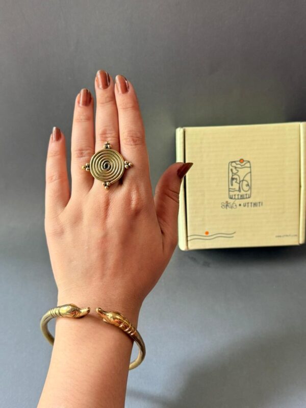 Antique Gold Finger Ring V2