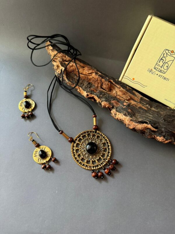 Boho Mandala Necklace V1