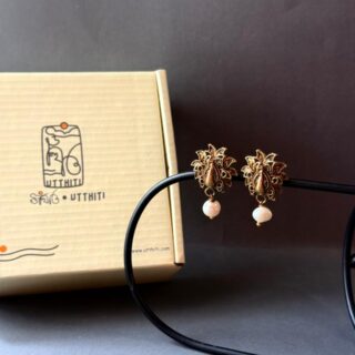 Golden Stud Ear Rings V2
