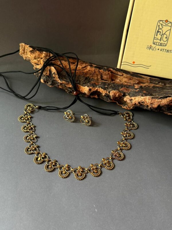 Necklace V-2