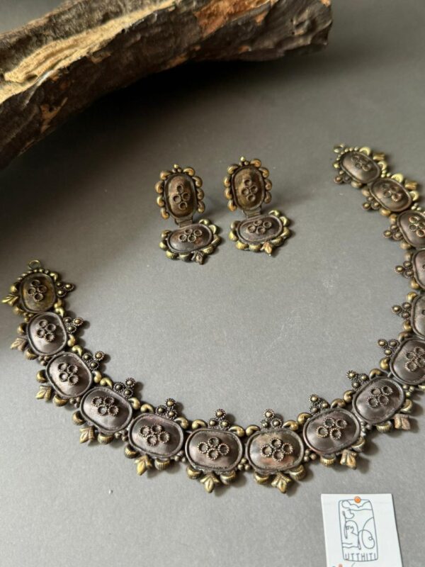 Rustic Floral Necklace VB1.1