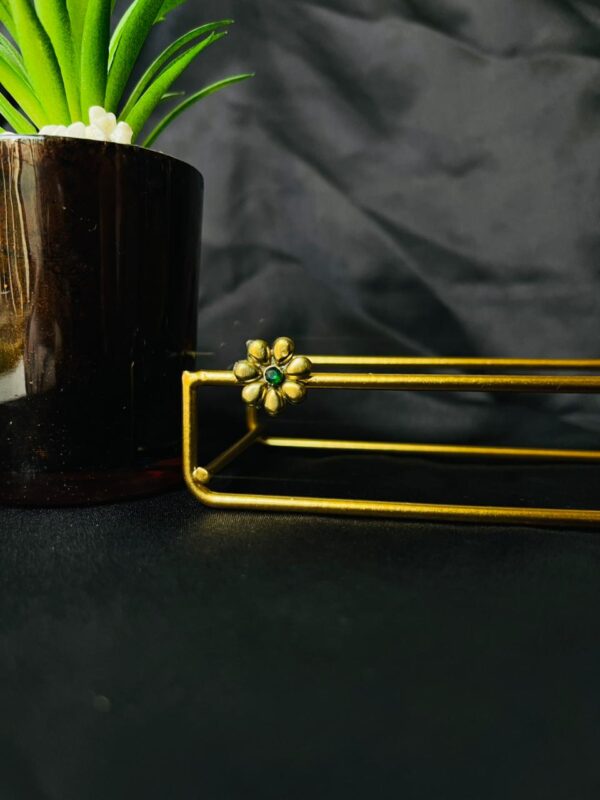 Green Stone Floral Nath V4