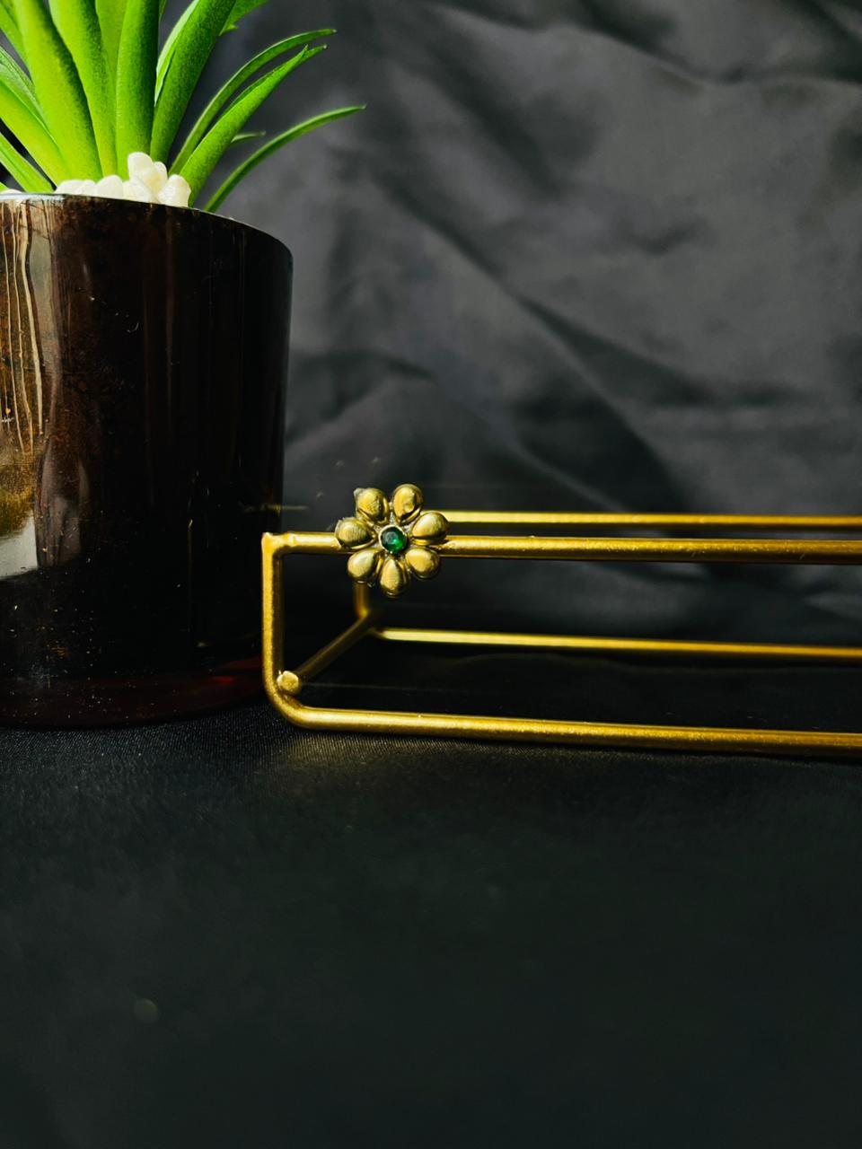 Green Stone Floral Nath V4