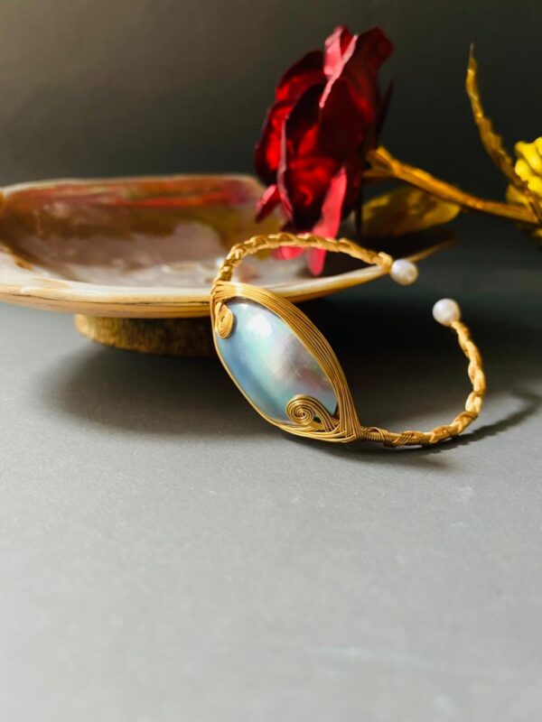 Keshi Crown Bracelet V1