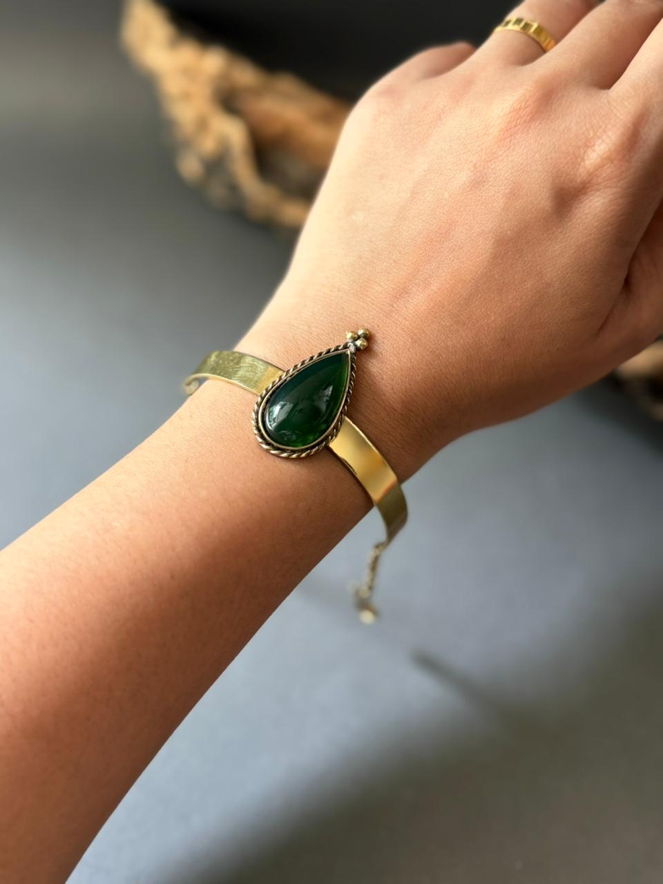 Minimalist Green Agate Cuff