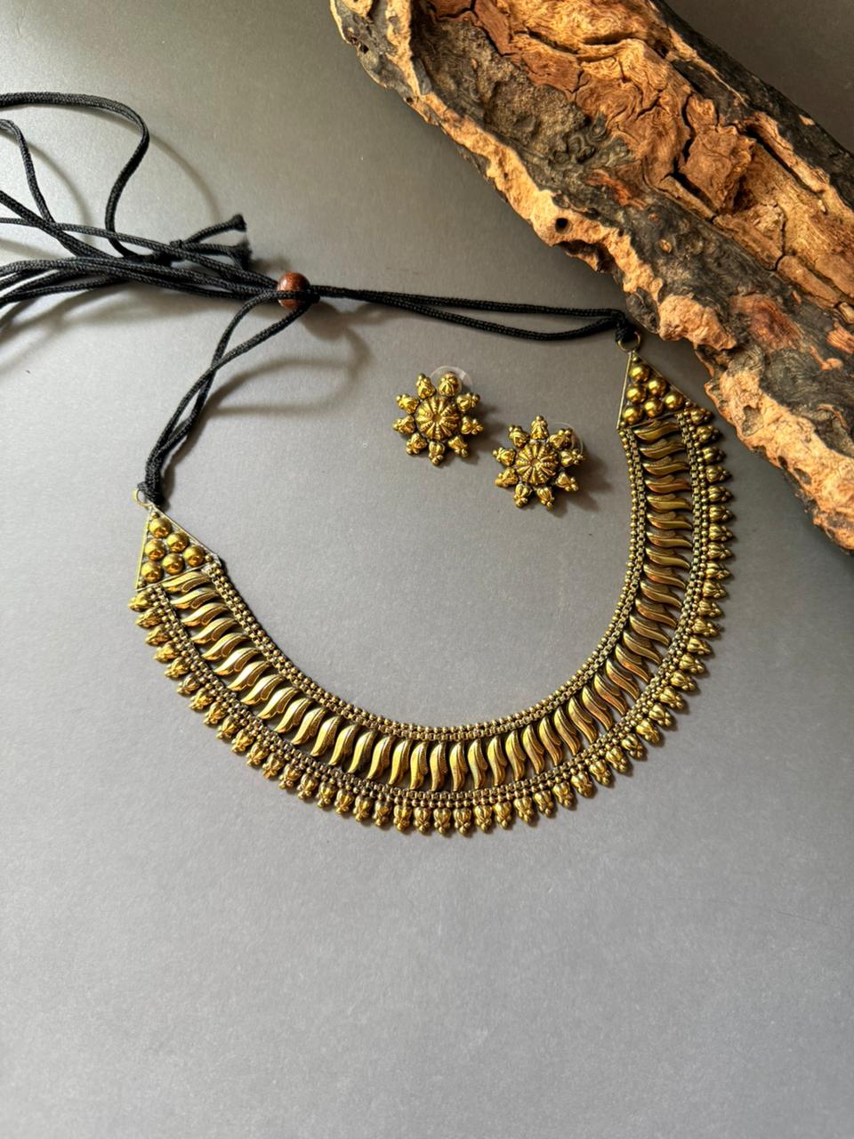 Temple Ray Necklace Set