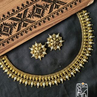 Antique Pearl Teardrop Choker Set