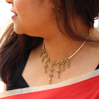 Antique Gold Floral Necklace V1