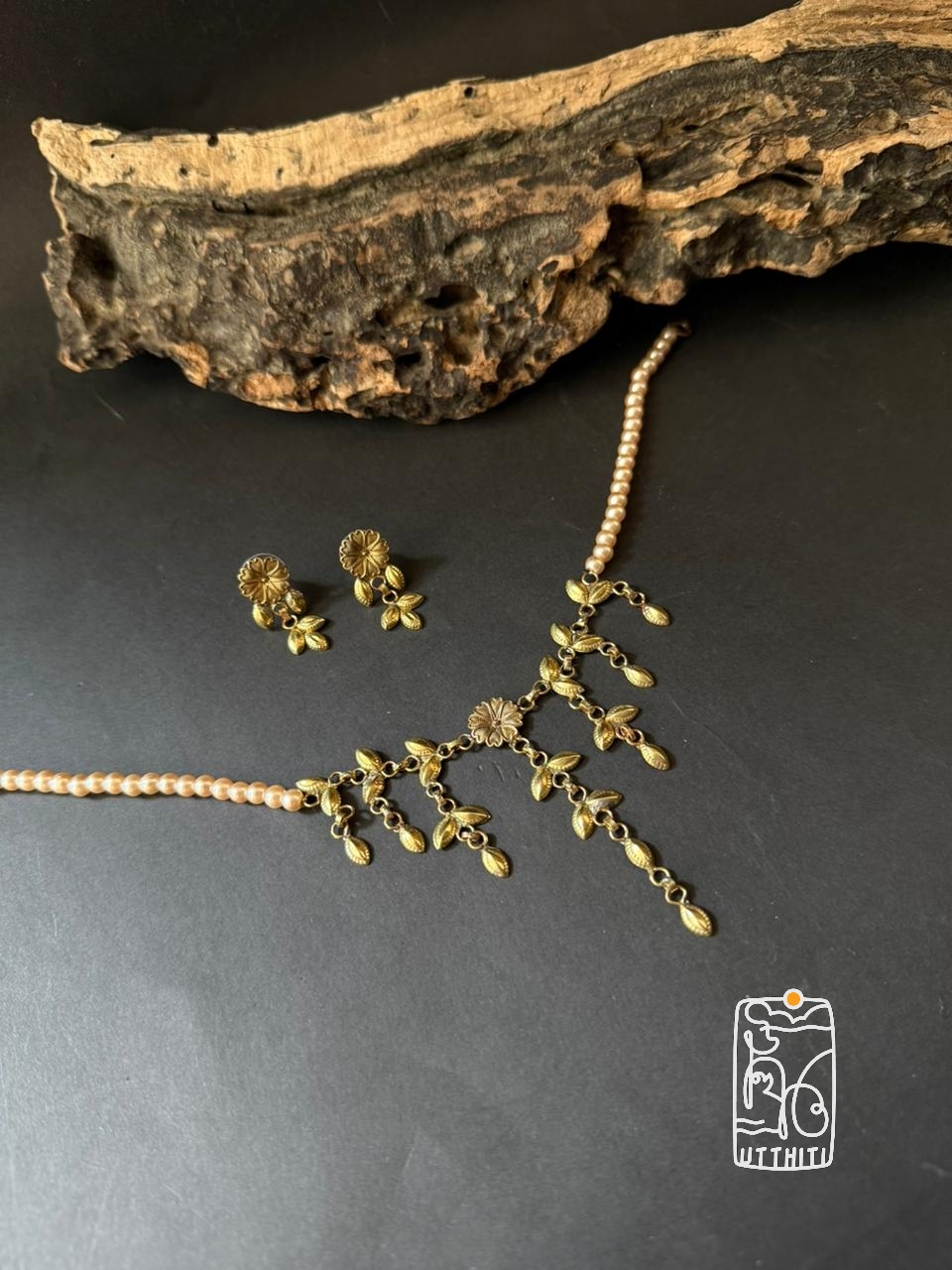 Antique Gold Floral Necklace