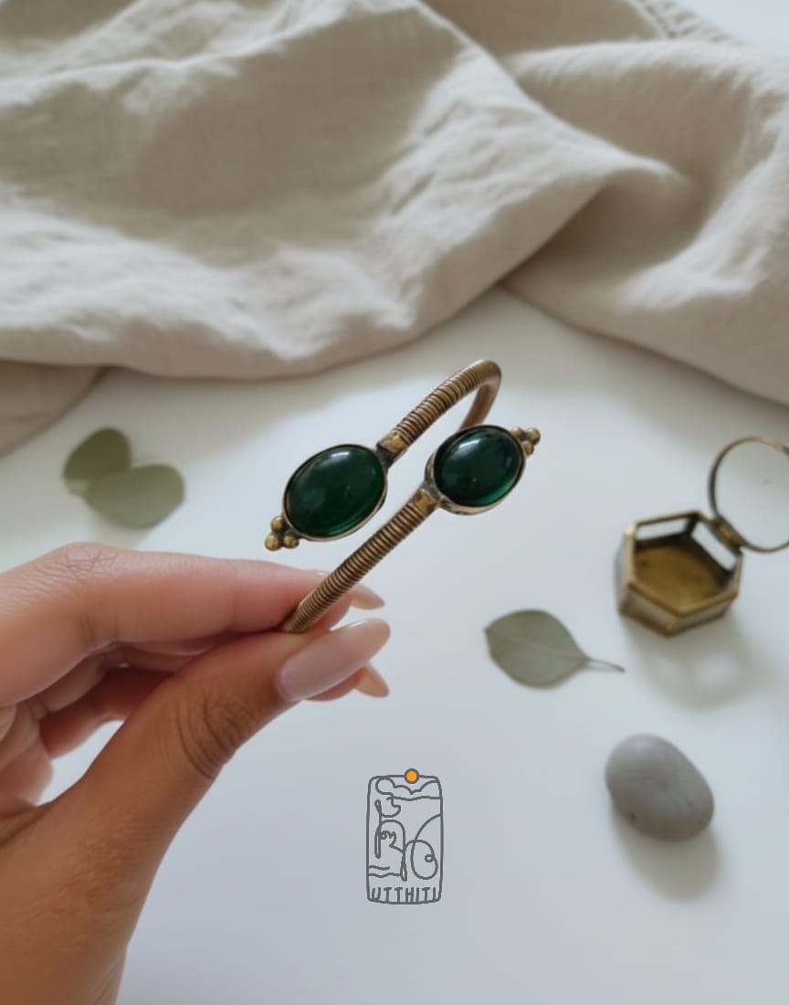 Antique Spiral Stone Bracelet V3