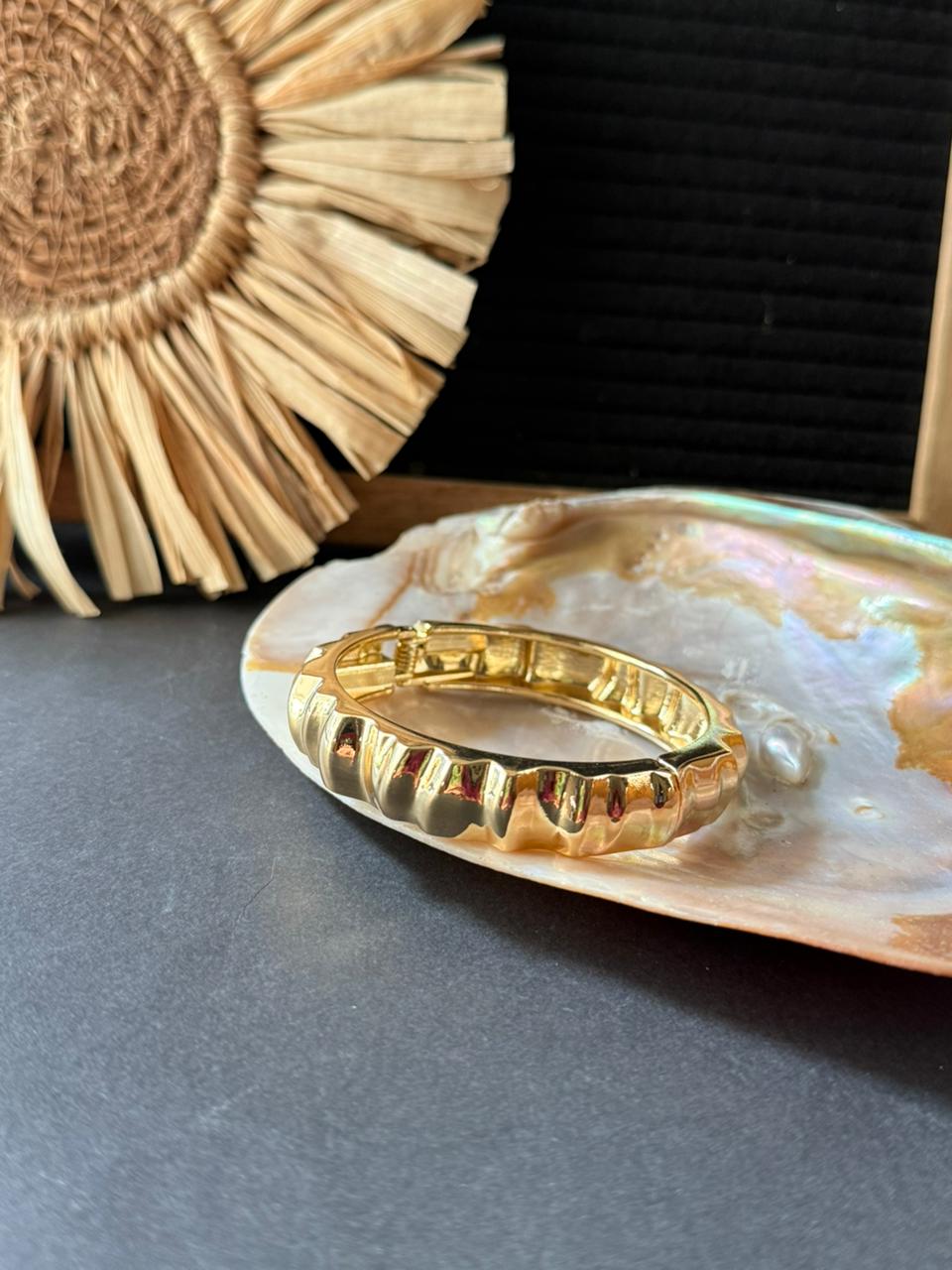 Golden Metal Bracelet V6