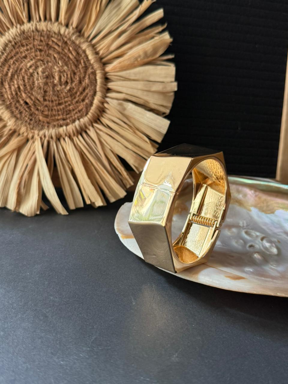 Golden Metal Bracelet V8