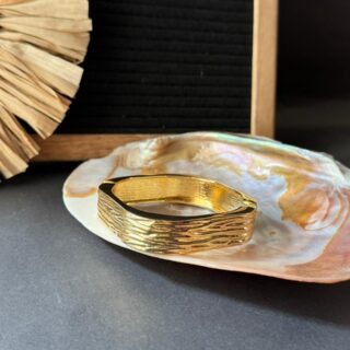 Golden Metal Bracelet V9