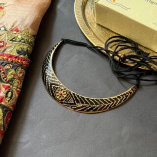 Gold-Tone Patterned Collar Choker V2