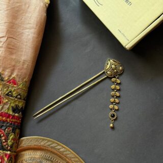 Khopar Kata with Hanging Ornament V2