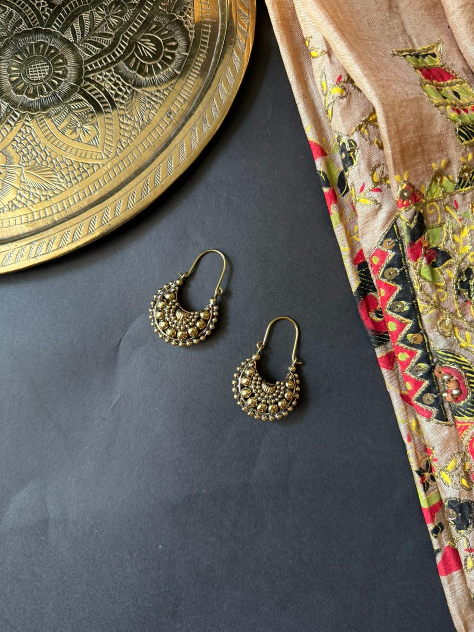 Makri Earring V22