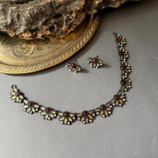 Petal Floral Necklace V1