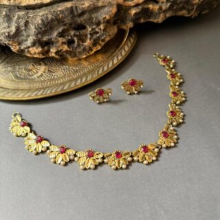 Petal Floral Necklace V3